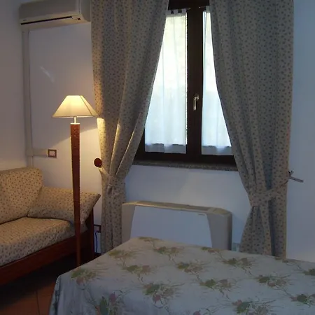 Hotel La Collinetta Sesto Calende